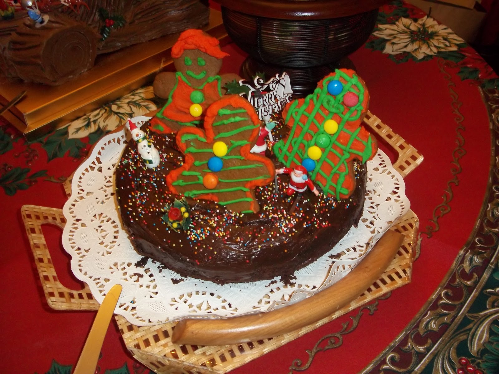 Christmas Chocolate Cake Images