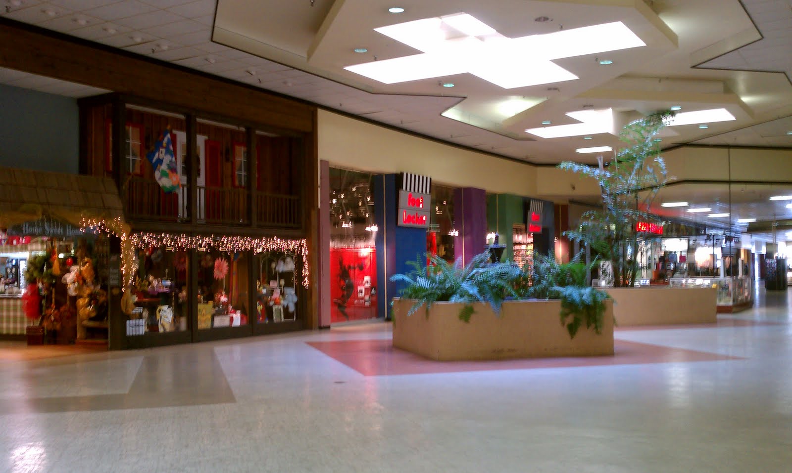 Clothing Stores In The Mall Of Louisiana