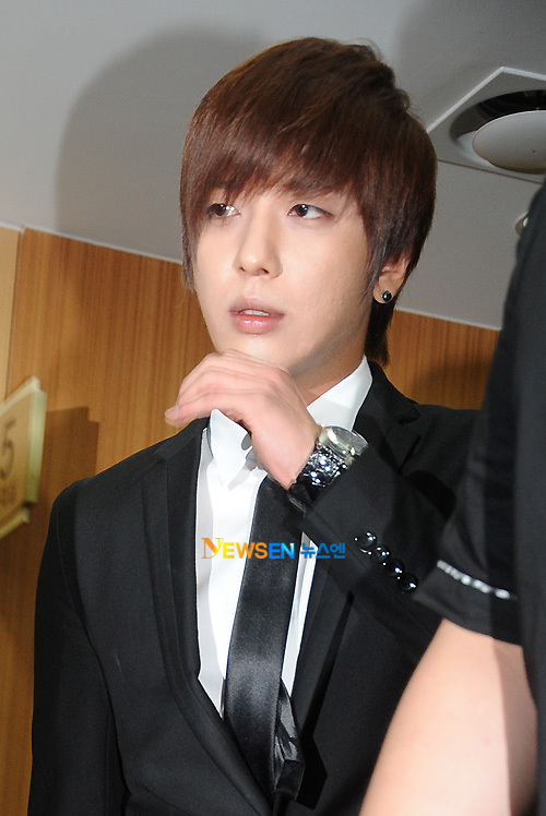 Cn Blue Yonghwa