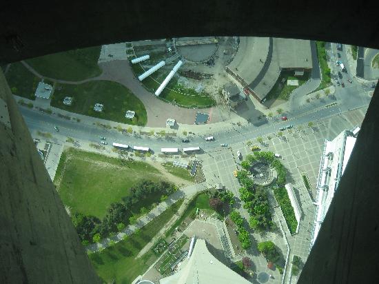 Cn Tower Glass Floor Breaks