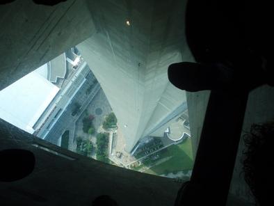 Cn Tower Glass Floor Breaks