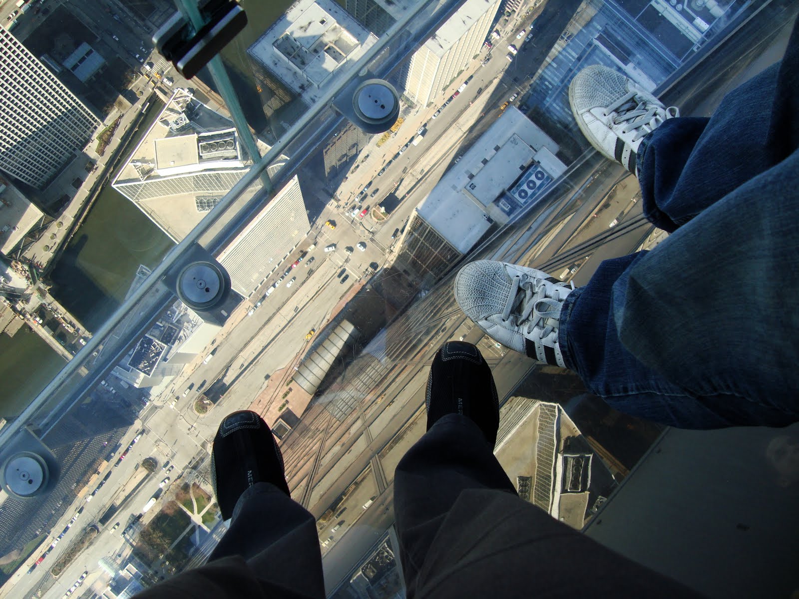 Cn Tower Glass Floor Breaks