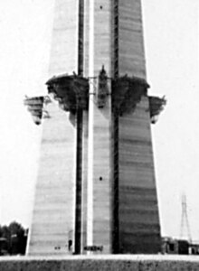 Cn Tower Glass Floor Breaks