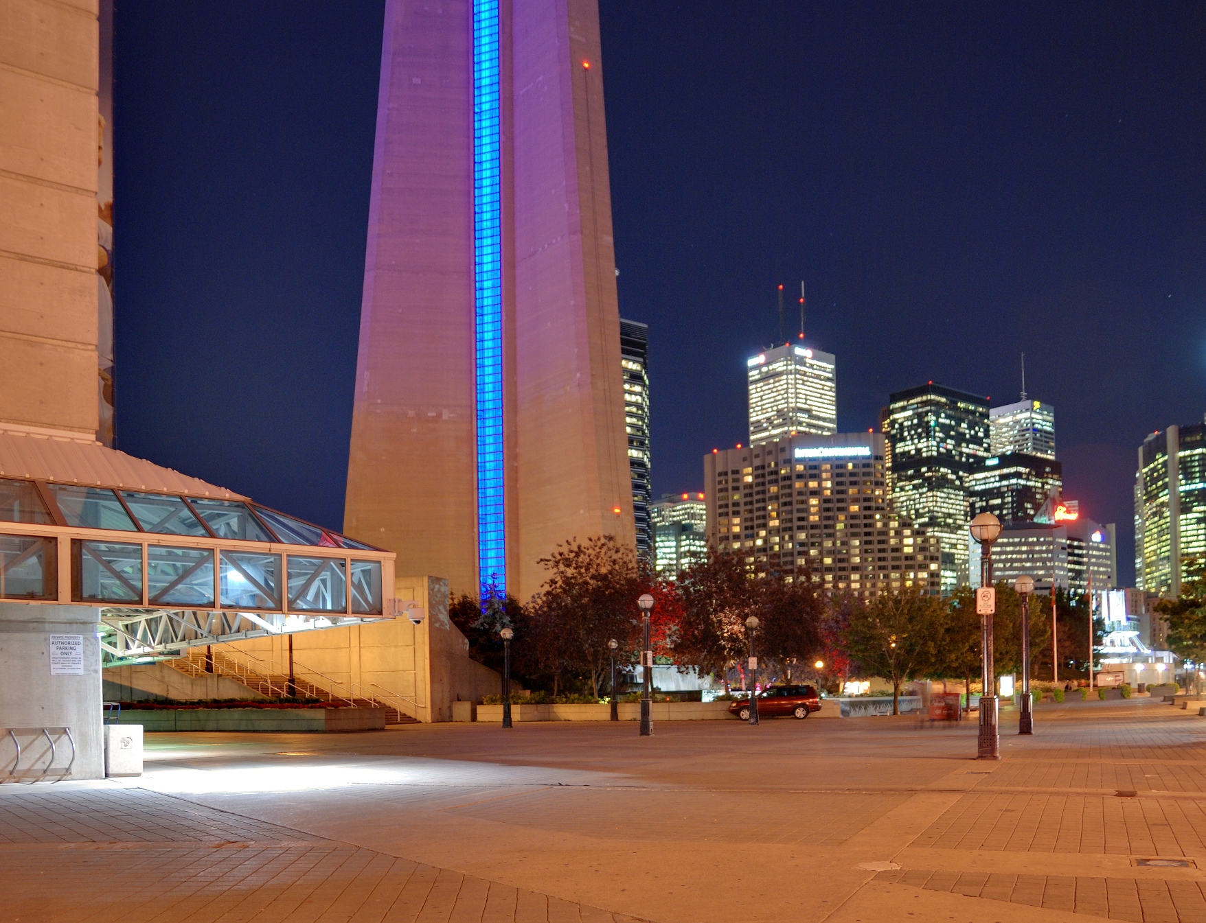 Cn Tower Toronto At Night