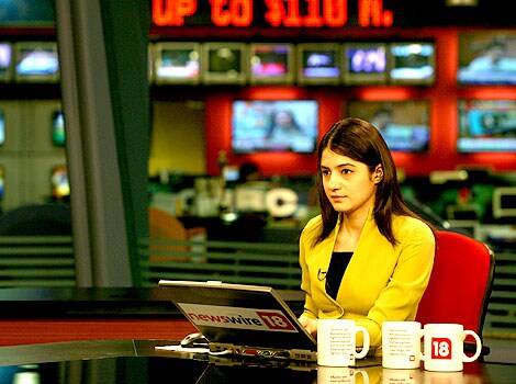 Cnbc Tv18 Anchors Hot