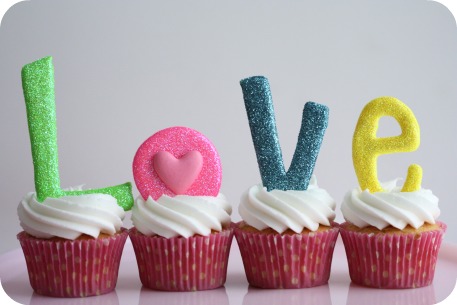 Creative Valentine Cupcakes