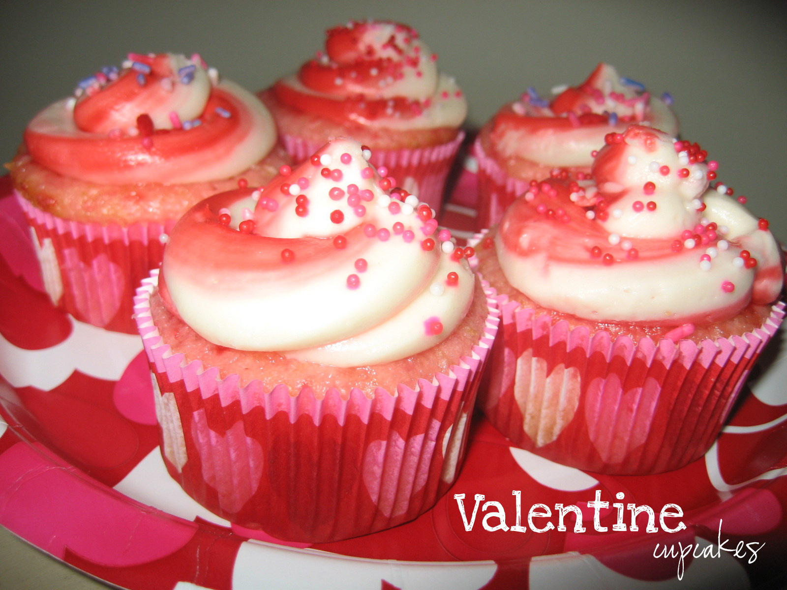 Cute Valentine Cupcakes