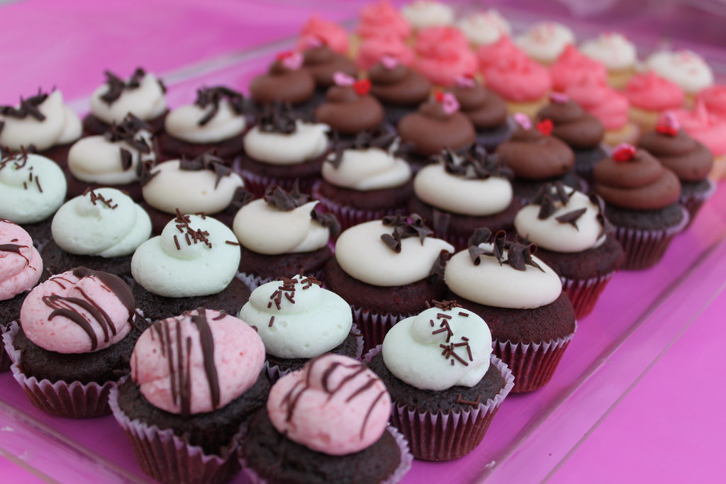 Cute Valentine Cupcakes