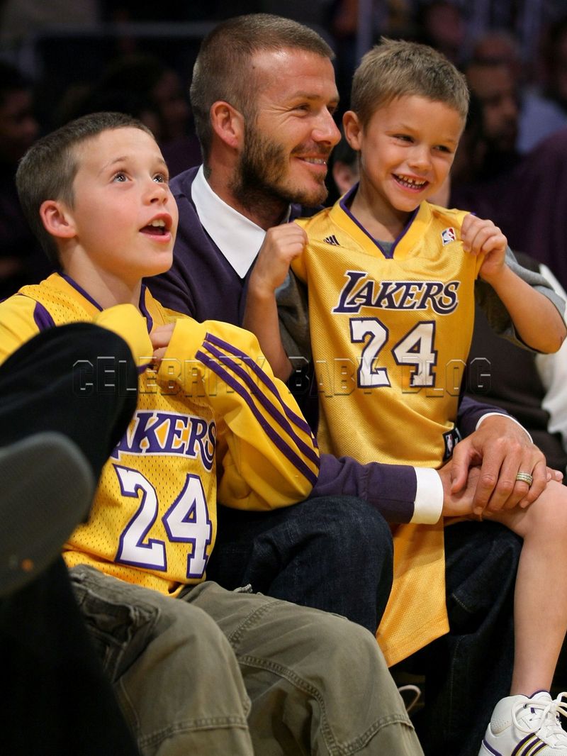 David Beckham Kids At Lakers Game