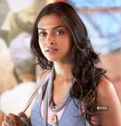 Deepika Padukone Hot In Love Aaj Kal