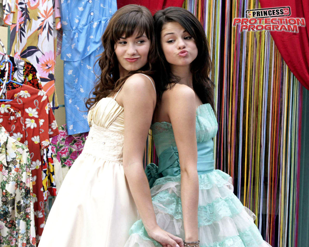 Demi Lovato And Selena Gomez On Barney And Friends