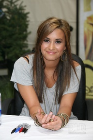 Demi Lovato Hair Color Caramel