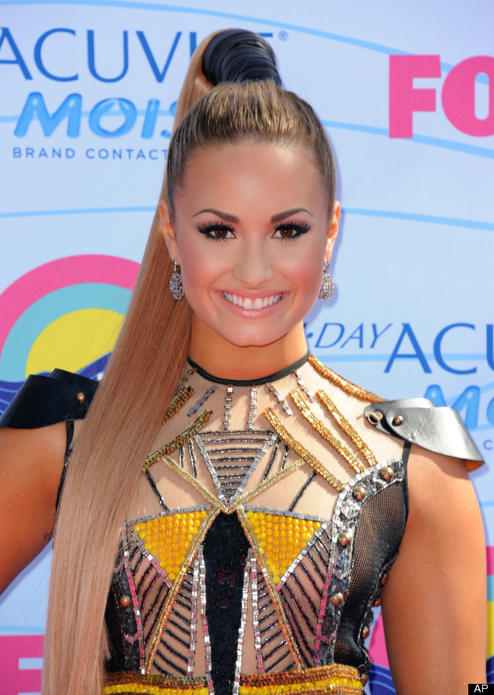 Demi Lovato Hair Dip Dyed