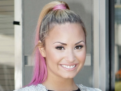 Demi Lovato Hair Dip Dyed