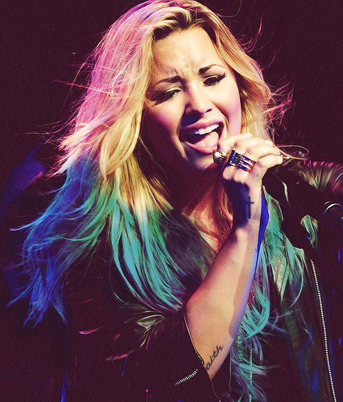 Demi Lovato Hair Dip Dyed