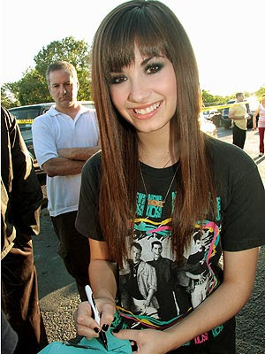 Demi Lovato Haircut