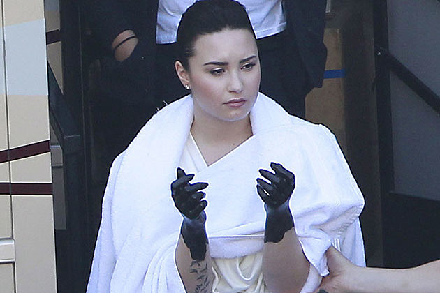 Demi Lovato Haircut In Heart Attack