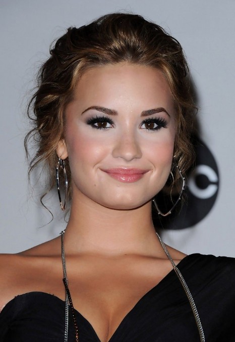 Demi Lovato Hairstyles