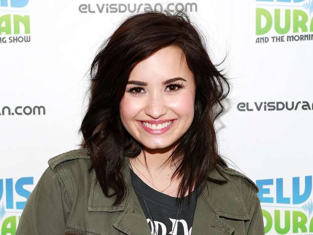 Demi Lovato Heart Attack Lyrics Video