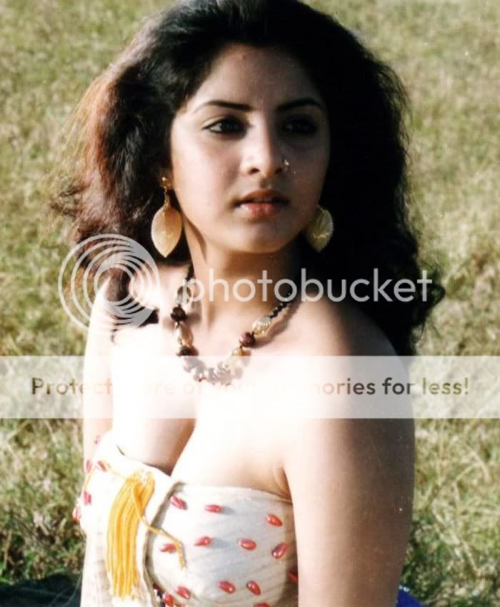 Divya Bharti Photo