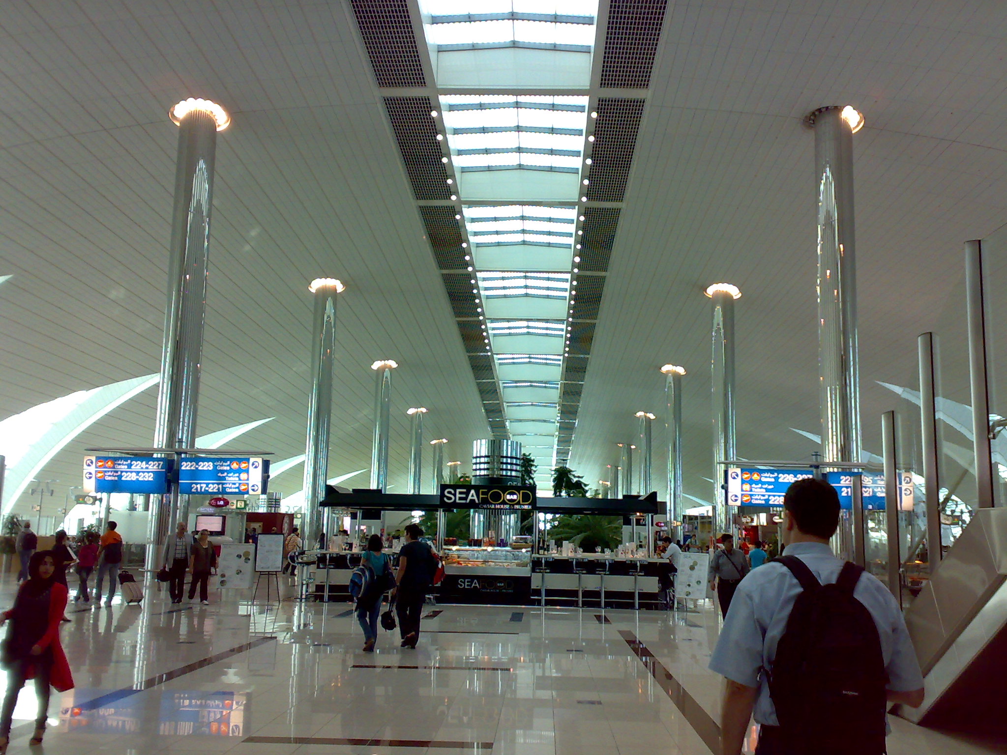 Dubai Airport Terminal 3 Shopping