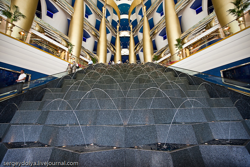 Dubai Hotel Burj Al Arab Fountain