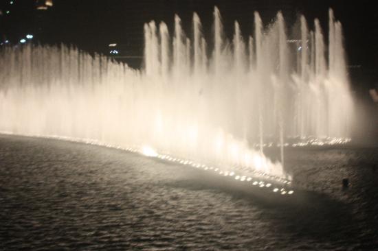 Dubai Mall Fountain Parking