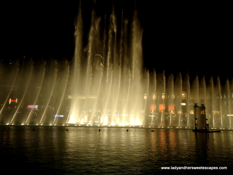 Dubai Mall Fountain Show Schedule