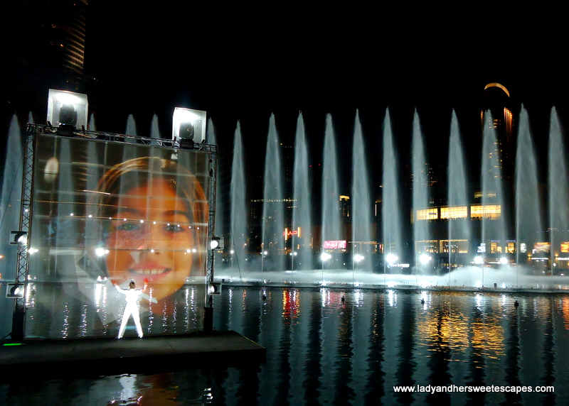 Dubai Mall Fountain Show Video