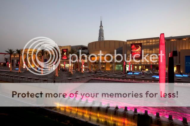 Dubai Mall Outside