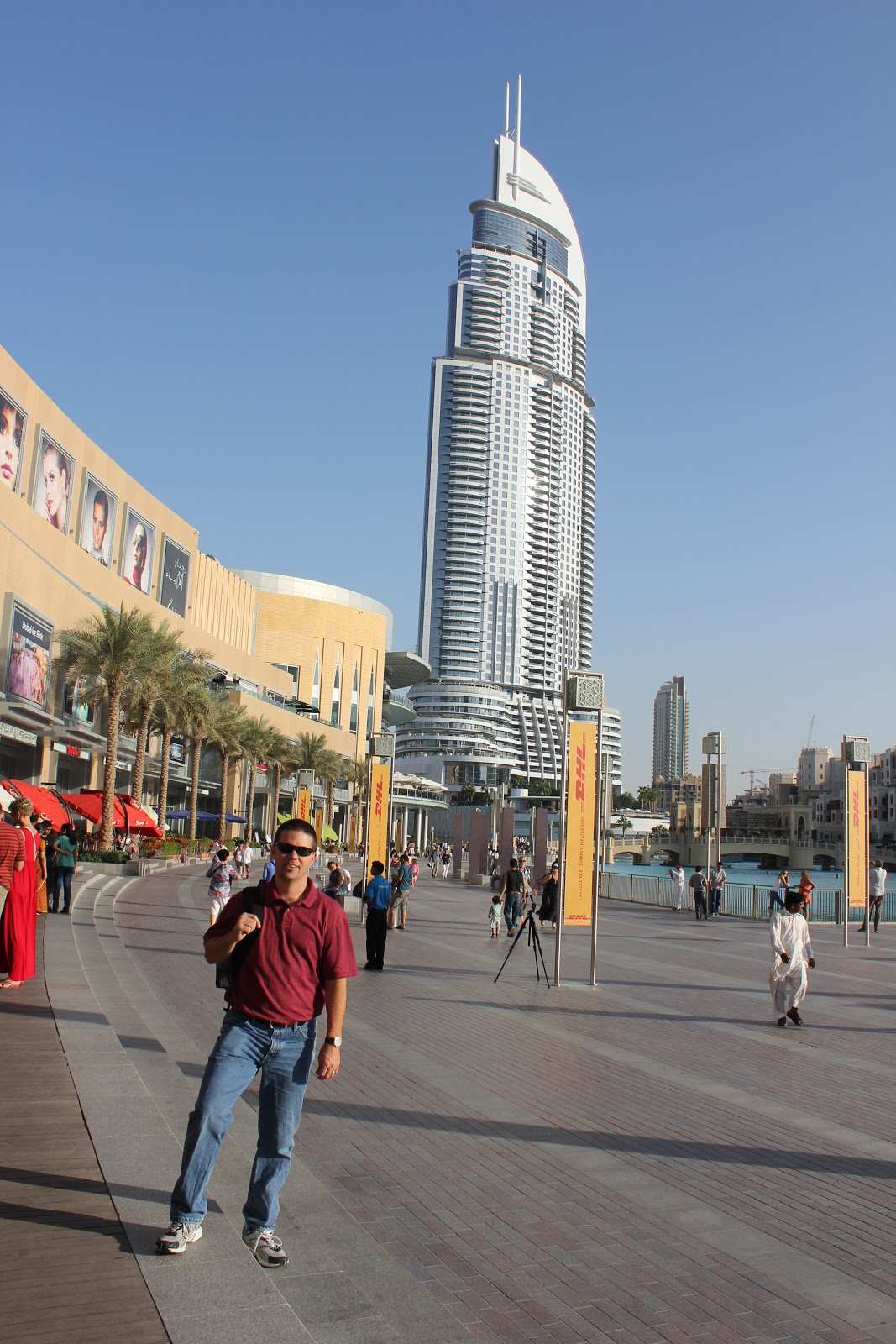 Dubai Mall Outside