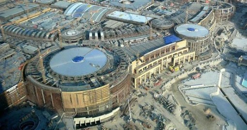 Dubai Mall Outside