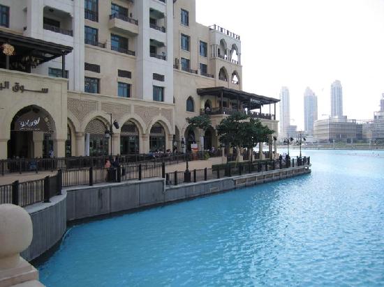 Dubai Mall Outside View