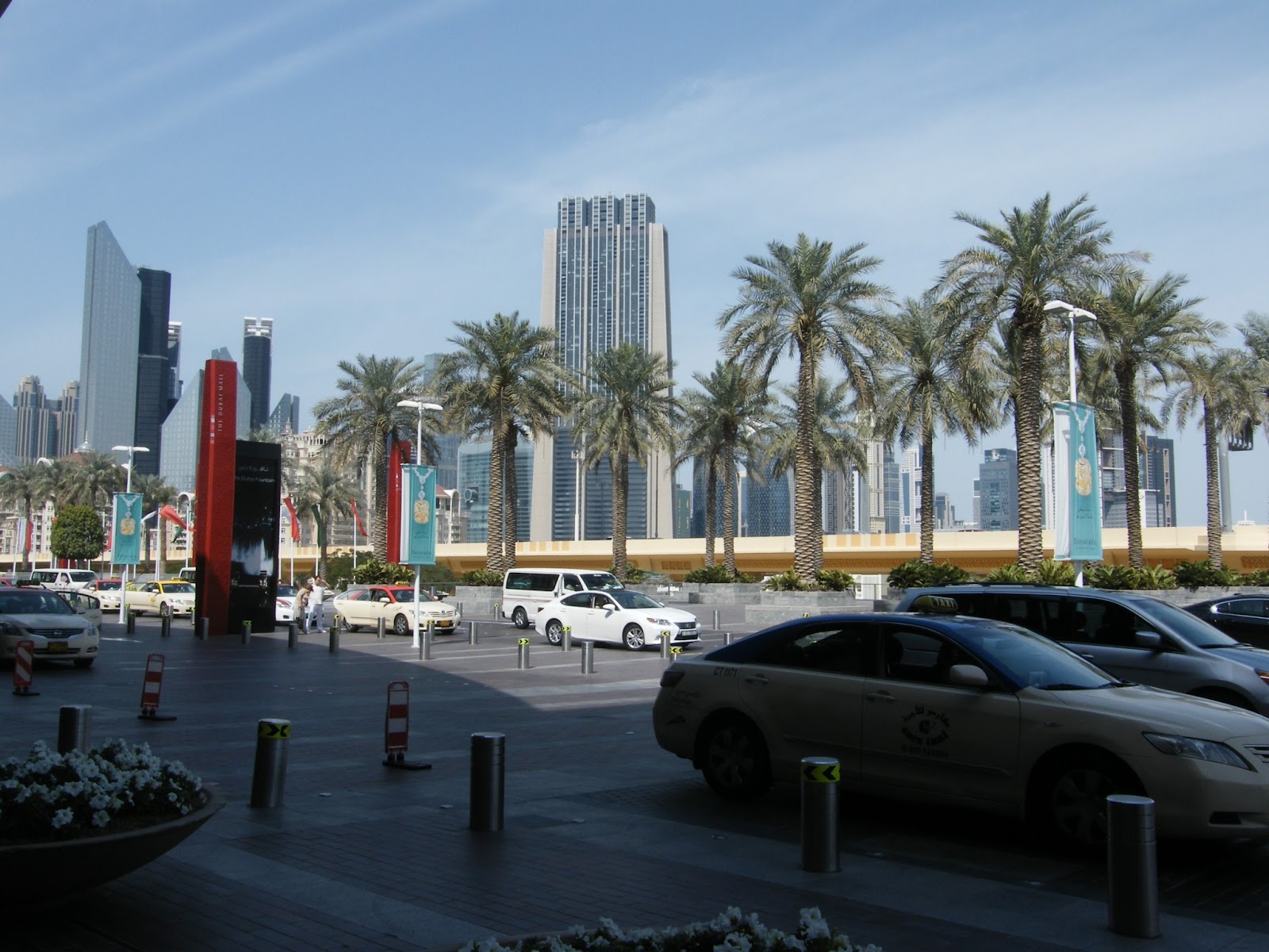 Dubai Mall Outside View