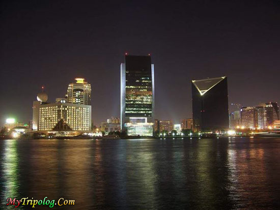 Dubai Tower At Night Wallpaper