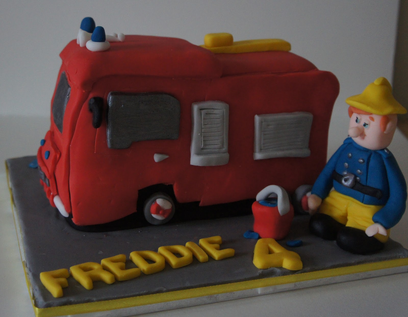 Fireman Sam Cake Pops