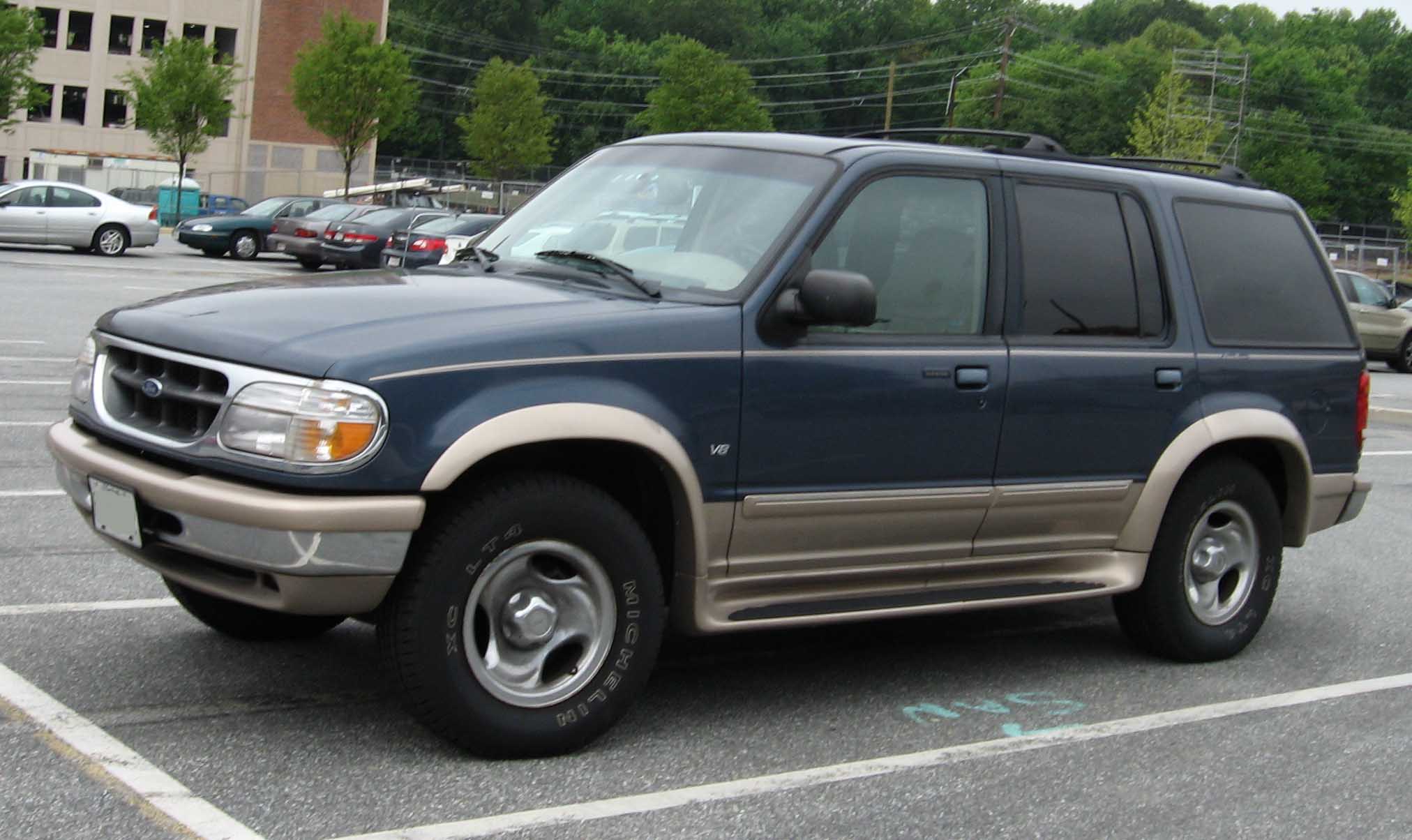 Ford Explorer 1999 White