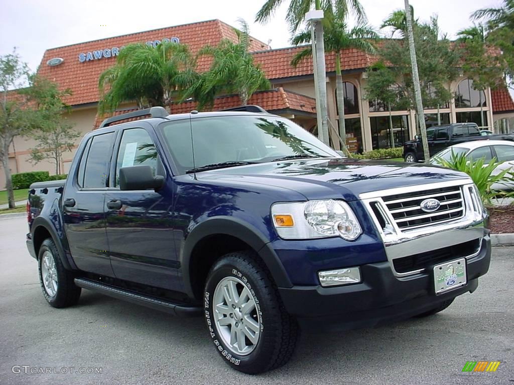 Ford Explorer Sport Trac Black