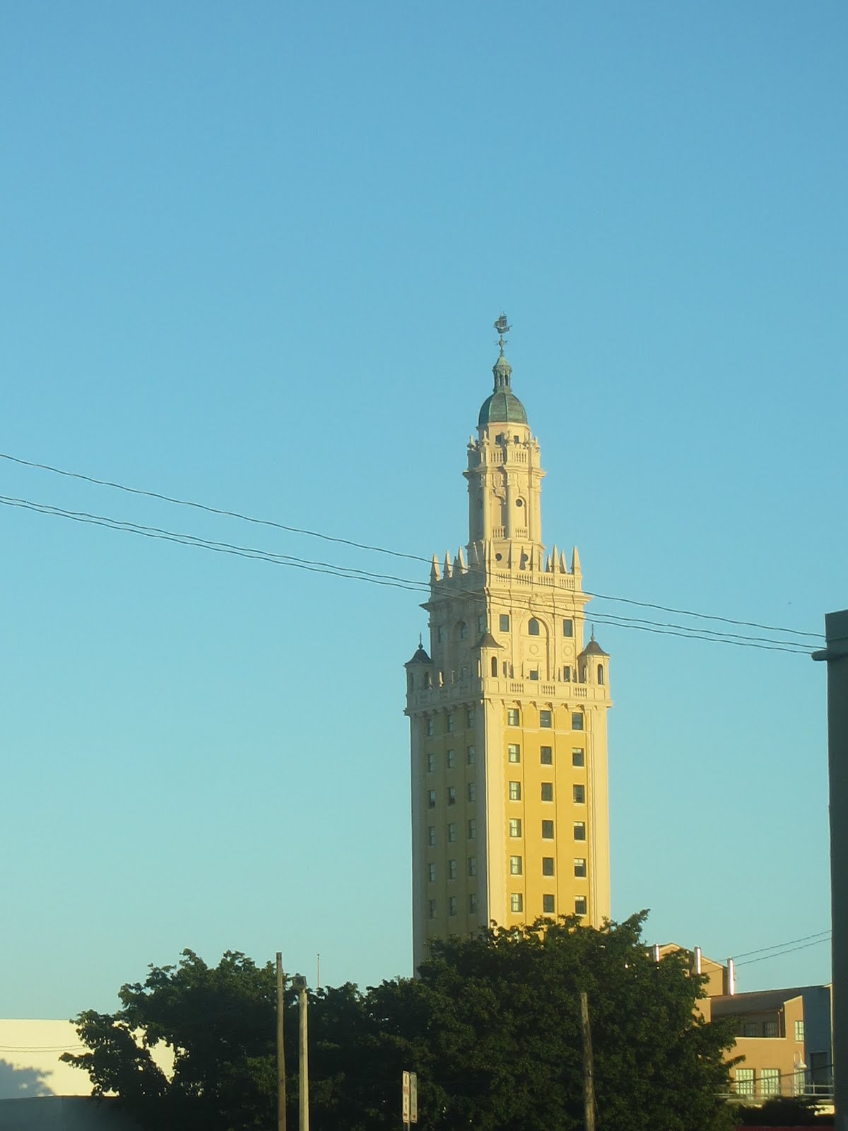 Freedom Tower Miami Hours