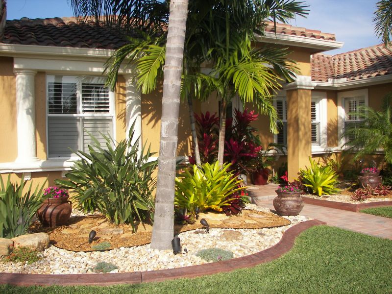 Front Yard Landscaping Designs