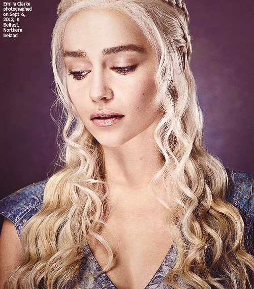 Game Of Thrones Season 3 Poster Daenerys