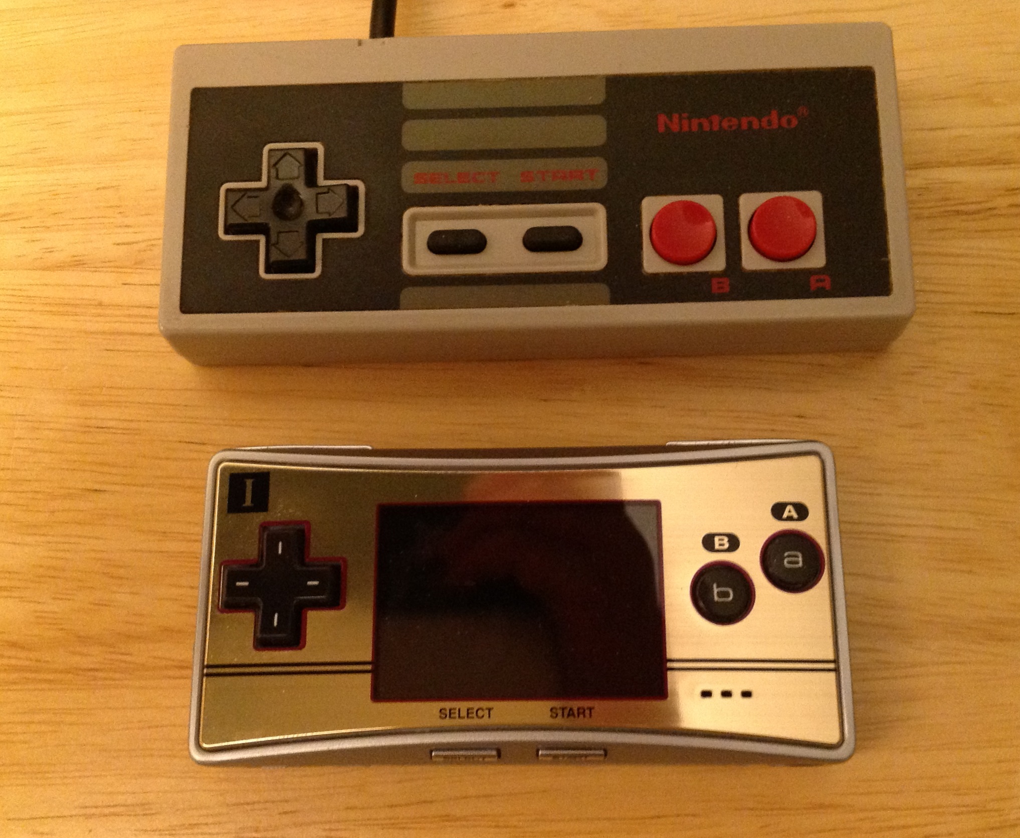 Gameboy Advance Micro Famicom