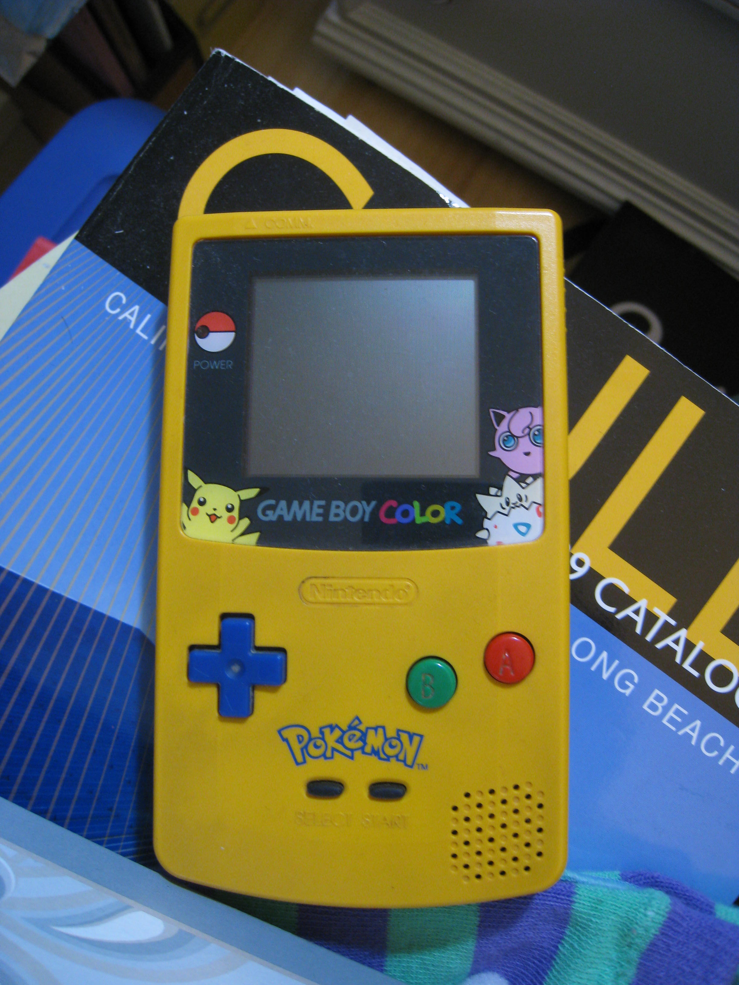 Gameboy Color Pokemon Yellow