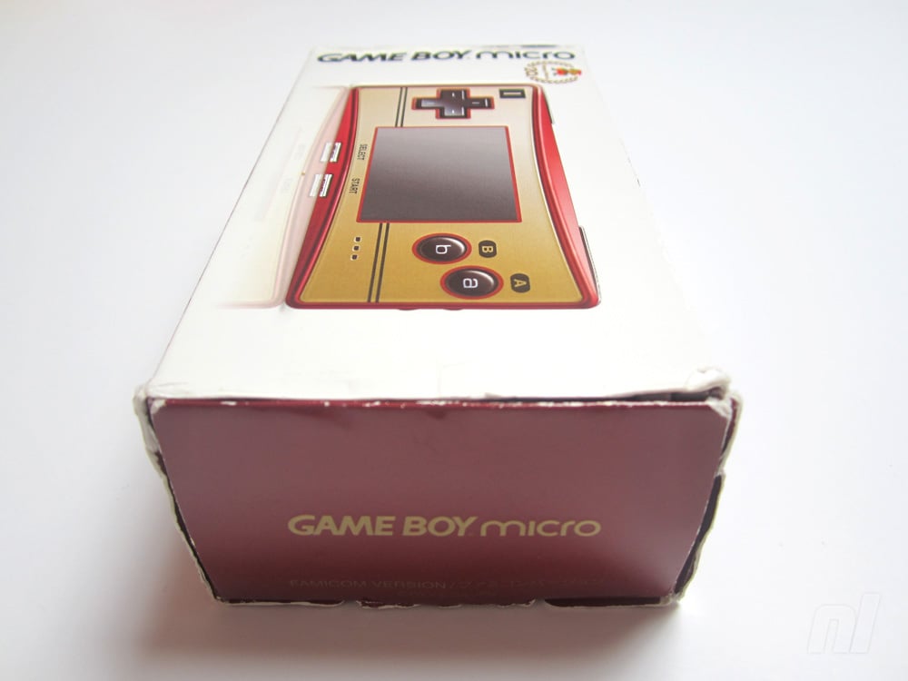 Gameboy Micro Famicom Edition