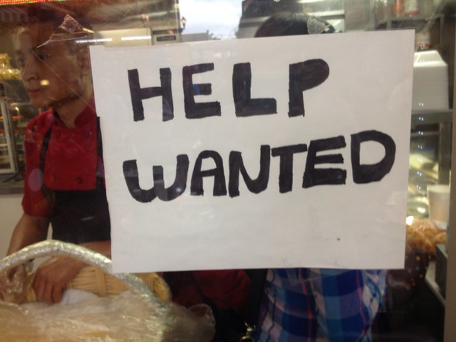 Help Wanted Sign In Spanish