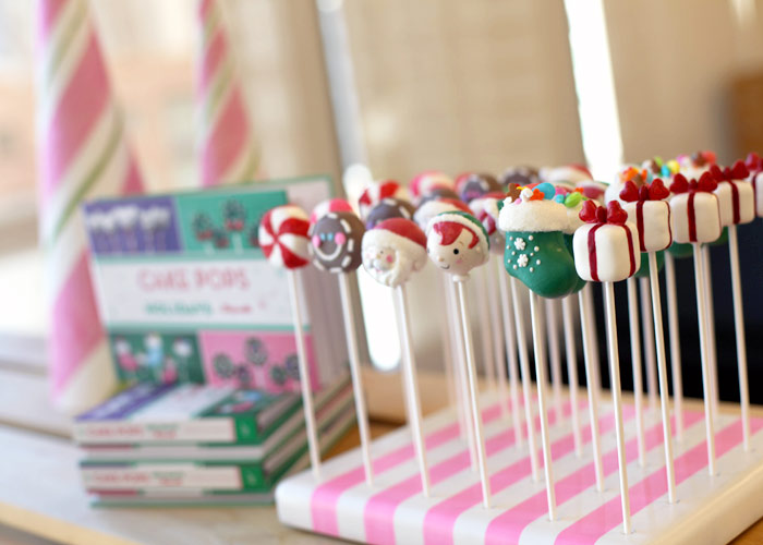 Holiday Cake Pops Ideas