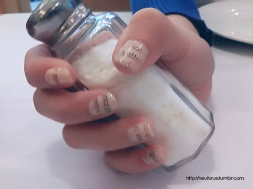 How To Do Newspaper Nails With Magazine