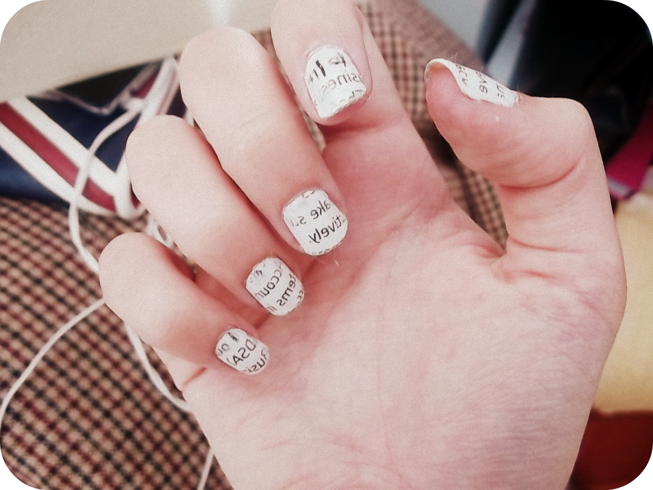 How To Do Newspaper Nails With Water