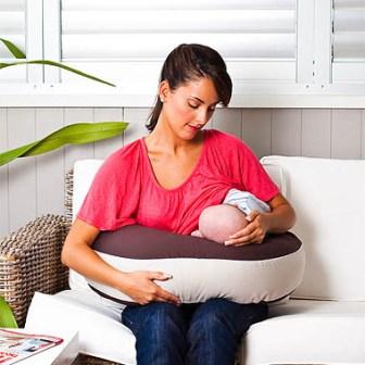 How To Use A Feeding Pillow