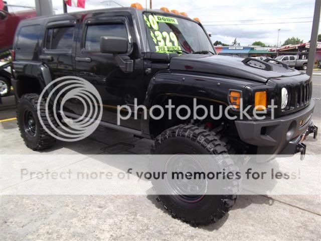 Hummer H3 Blacked Out